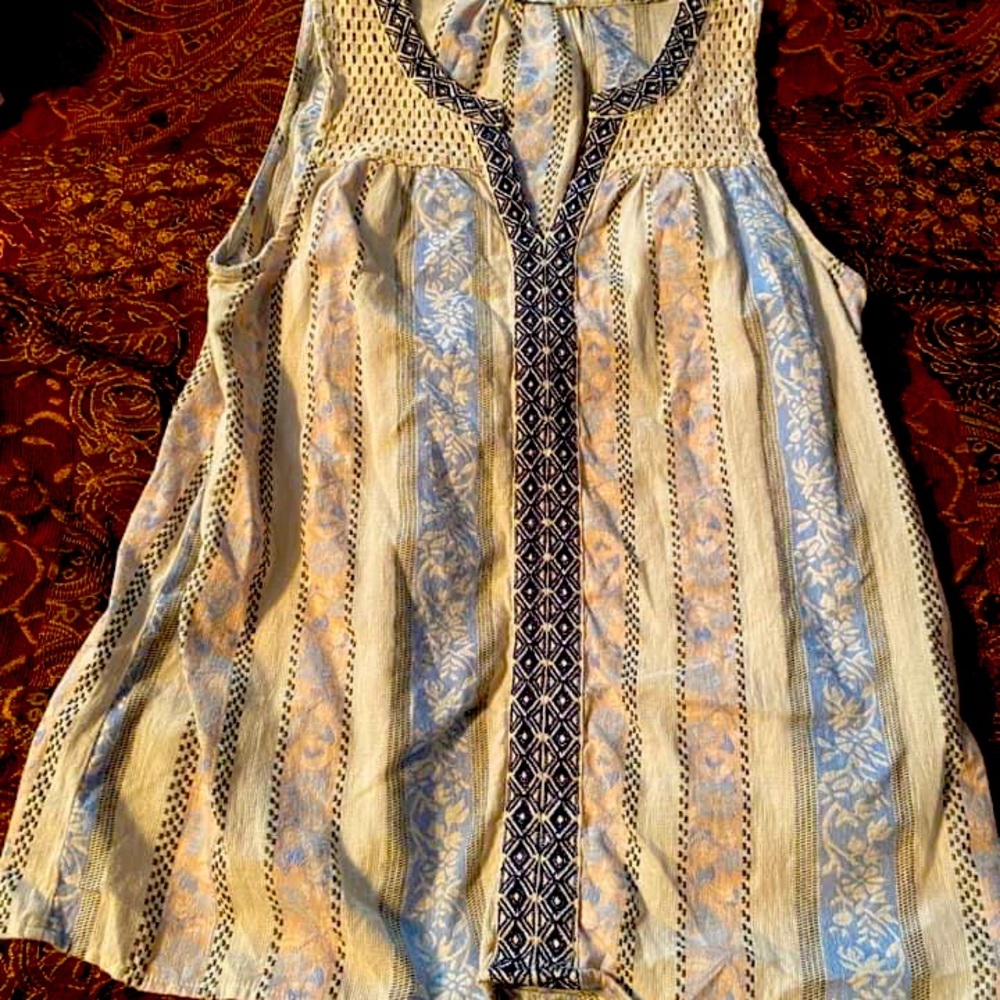 Blu Pepper Shirt , size medium!